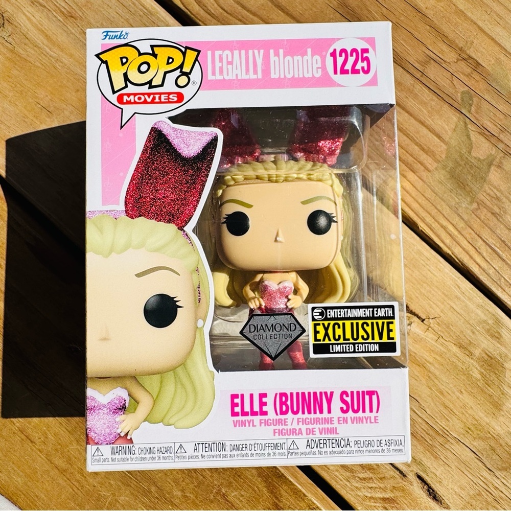 Funko Pop! Elle (Bunny Suit) Diamond Collection #1225